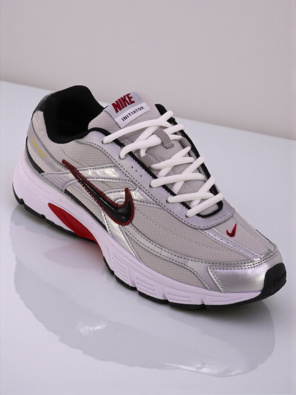 Nike Initiator