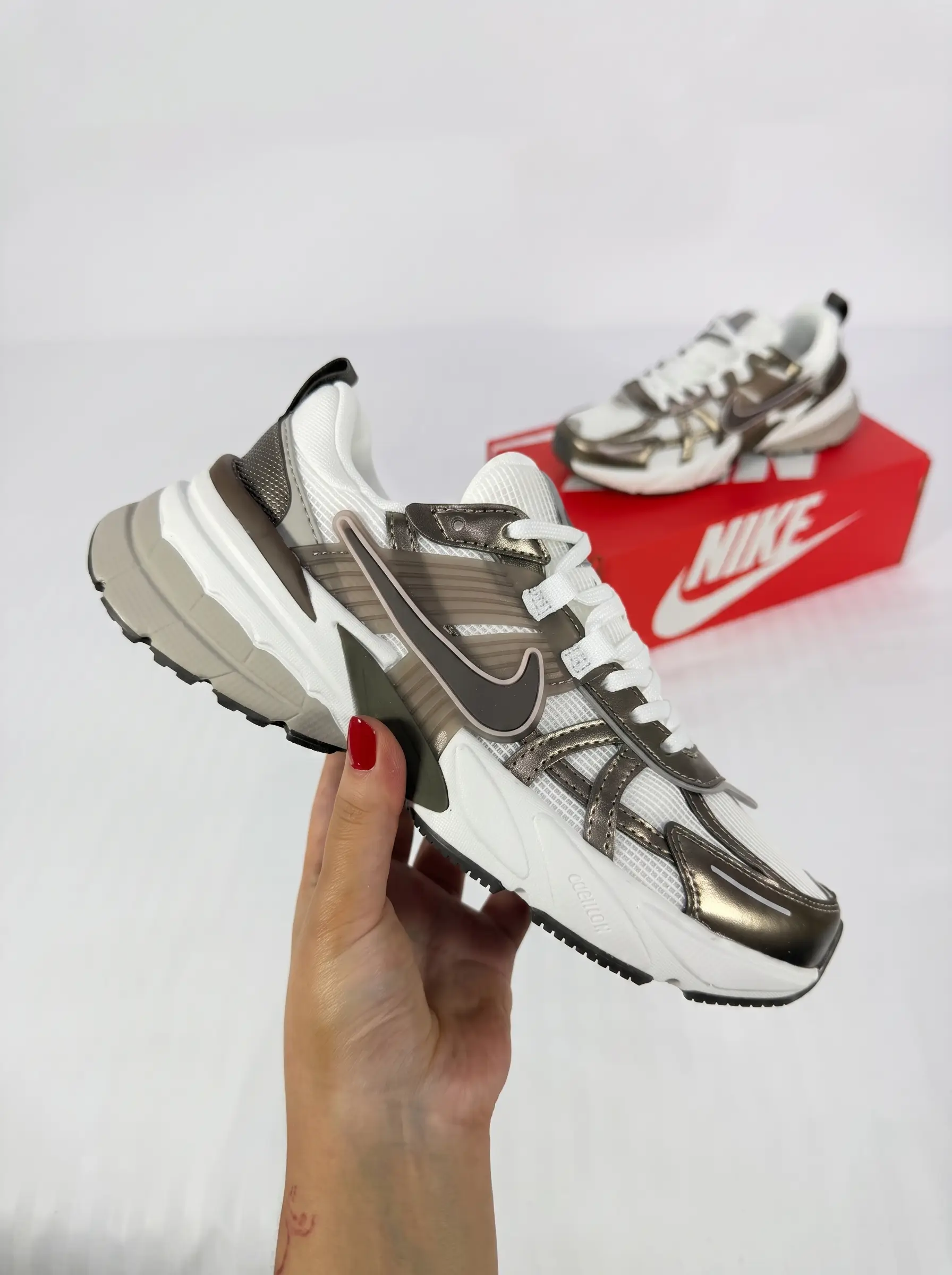 Nike V2K Run