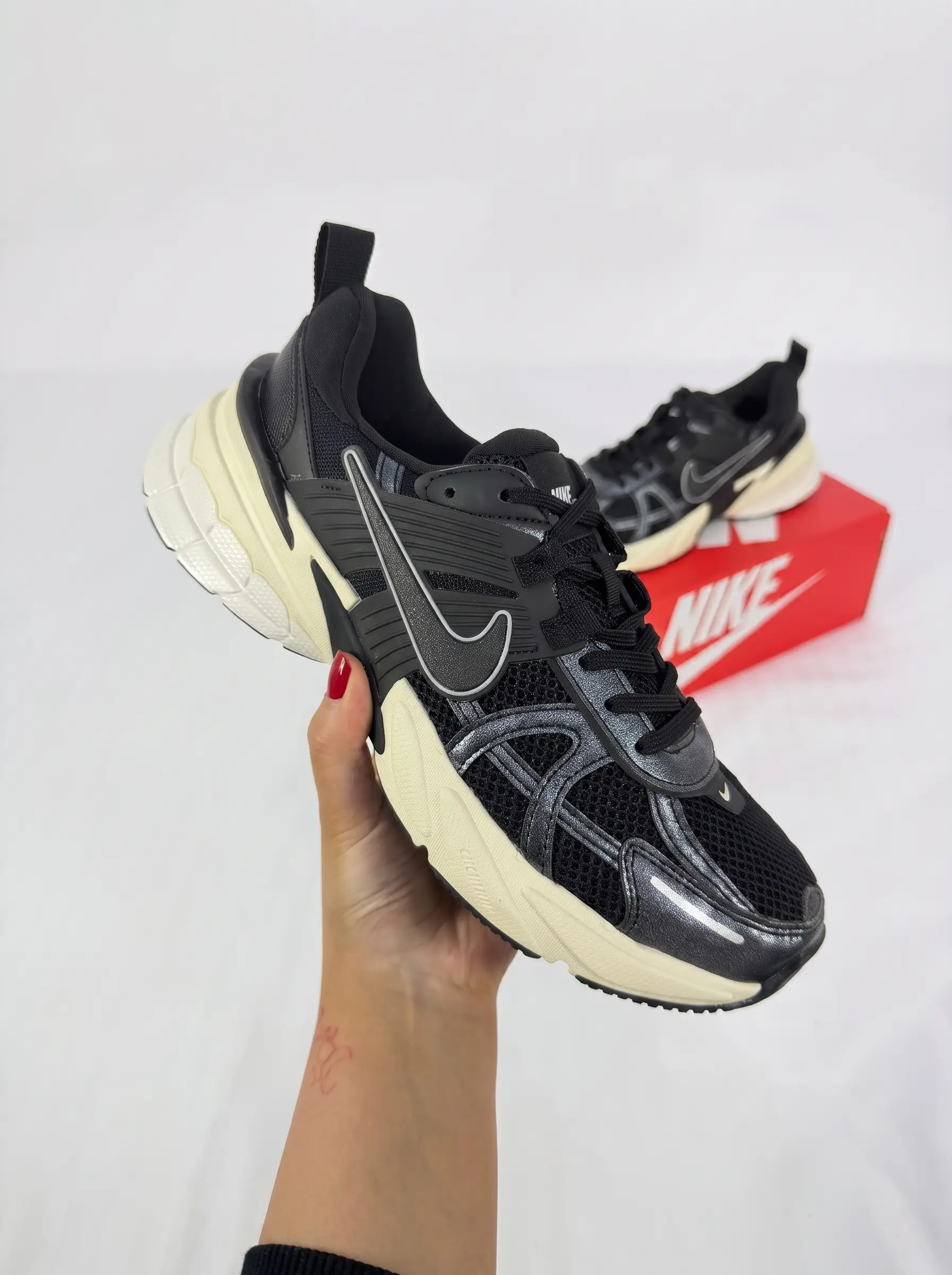 Nike V2K Run
