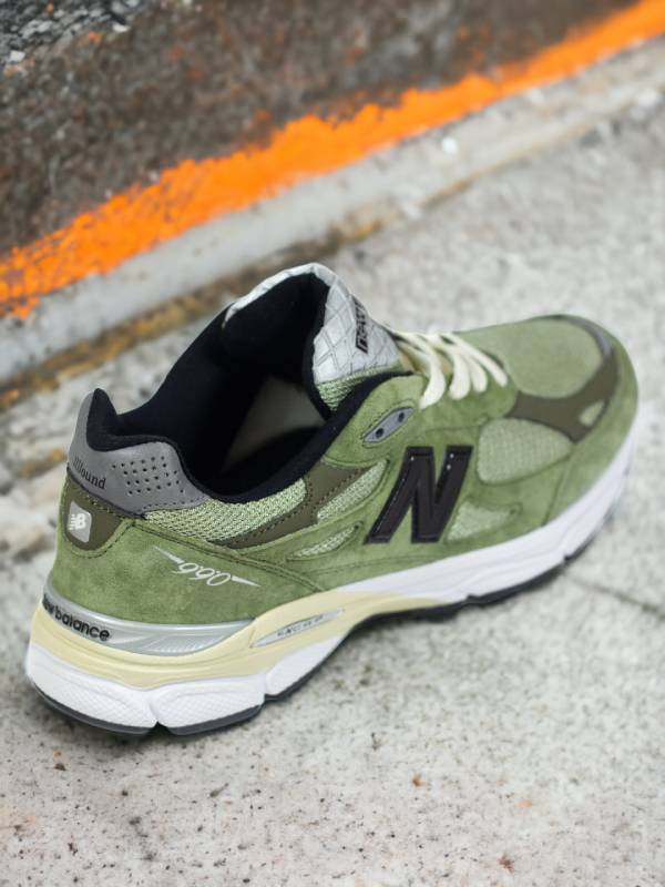 New Balance 990
