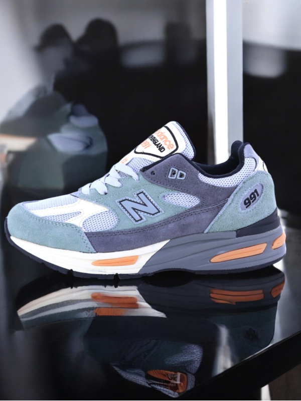 New Balance 991