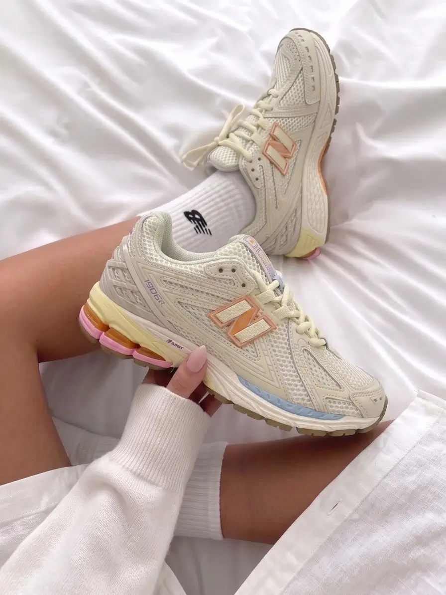 New Balance 1906