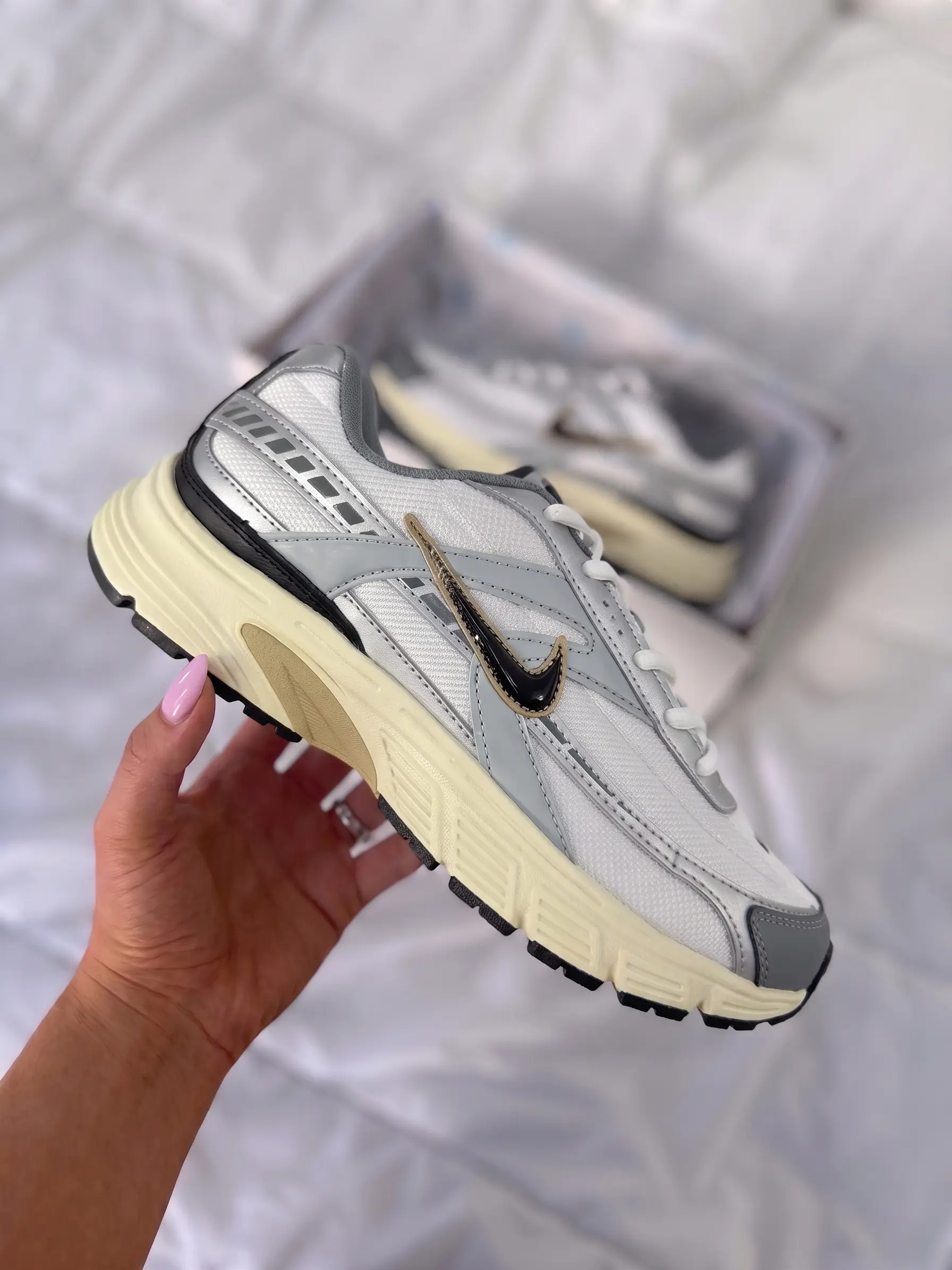 Nike Initiator