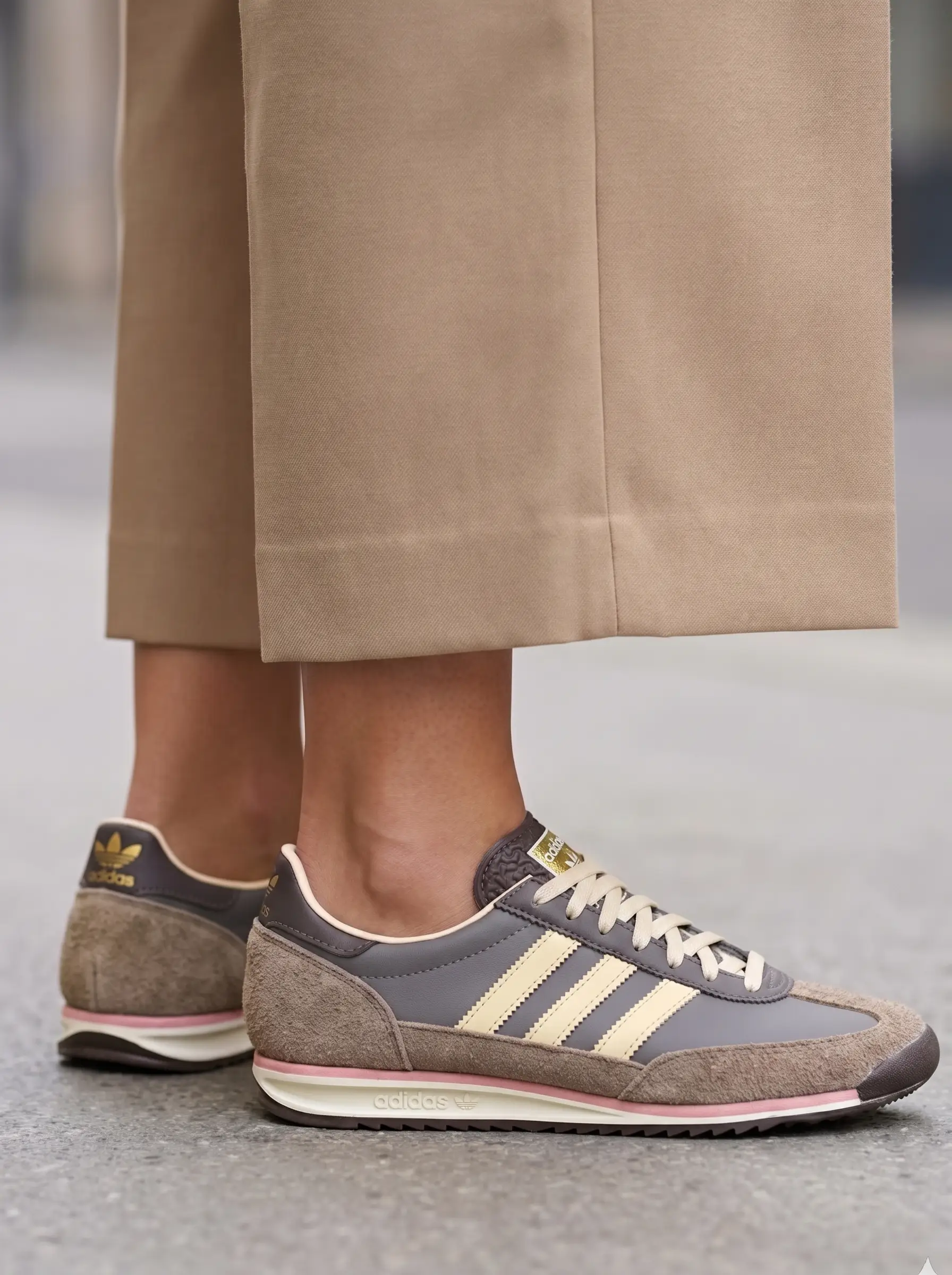 Adidas SL 72