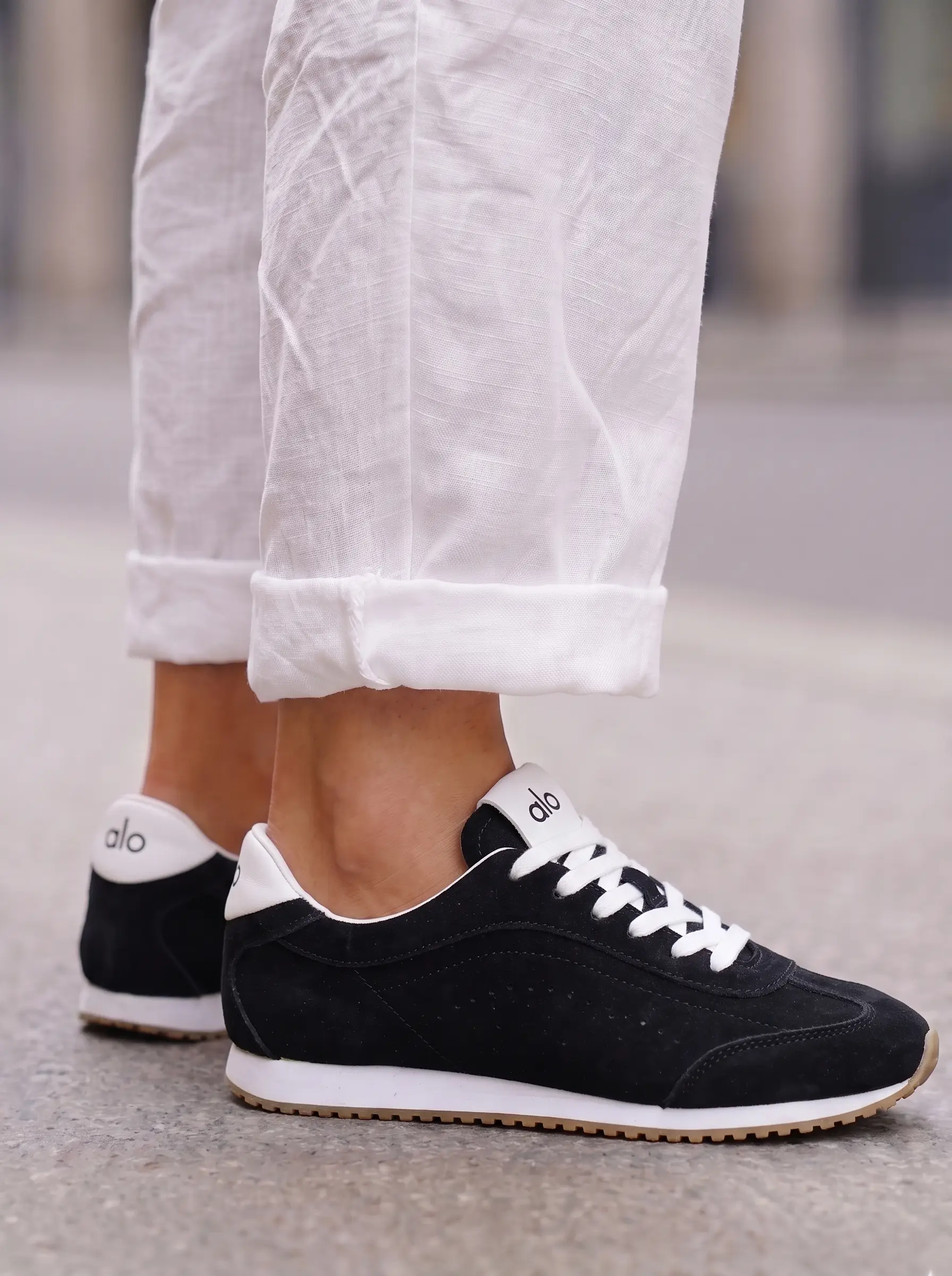 Alo Yoga Sunset Sneakers
