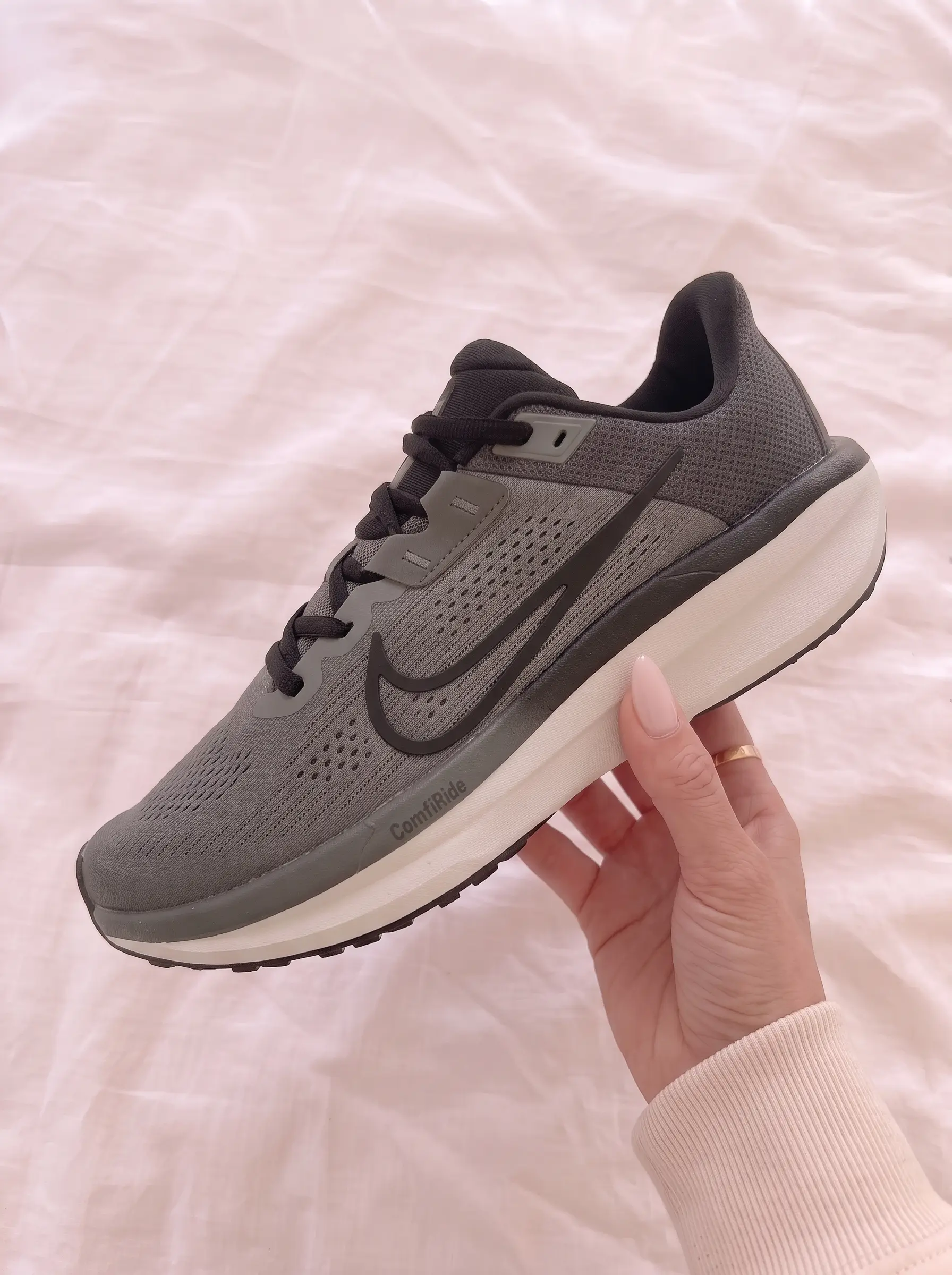 Nike Quest 6 Running Shoes