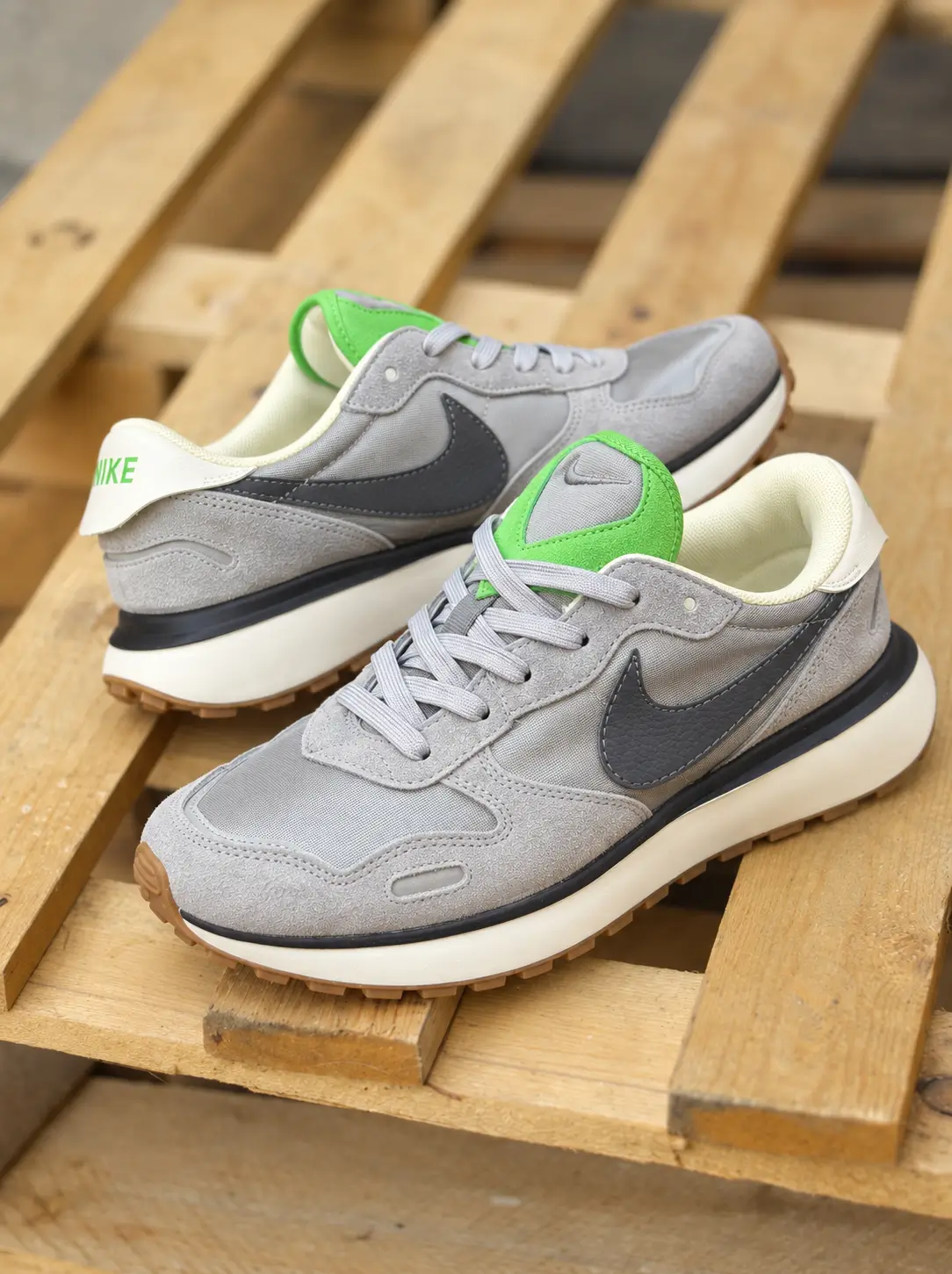 Nike Phoenix Waffle