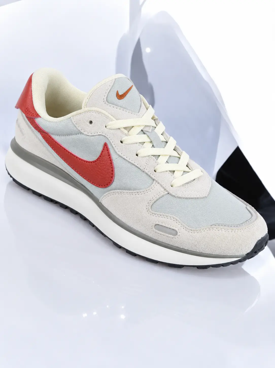 Nike Phoenix Waffle