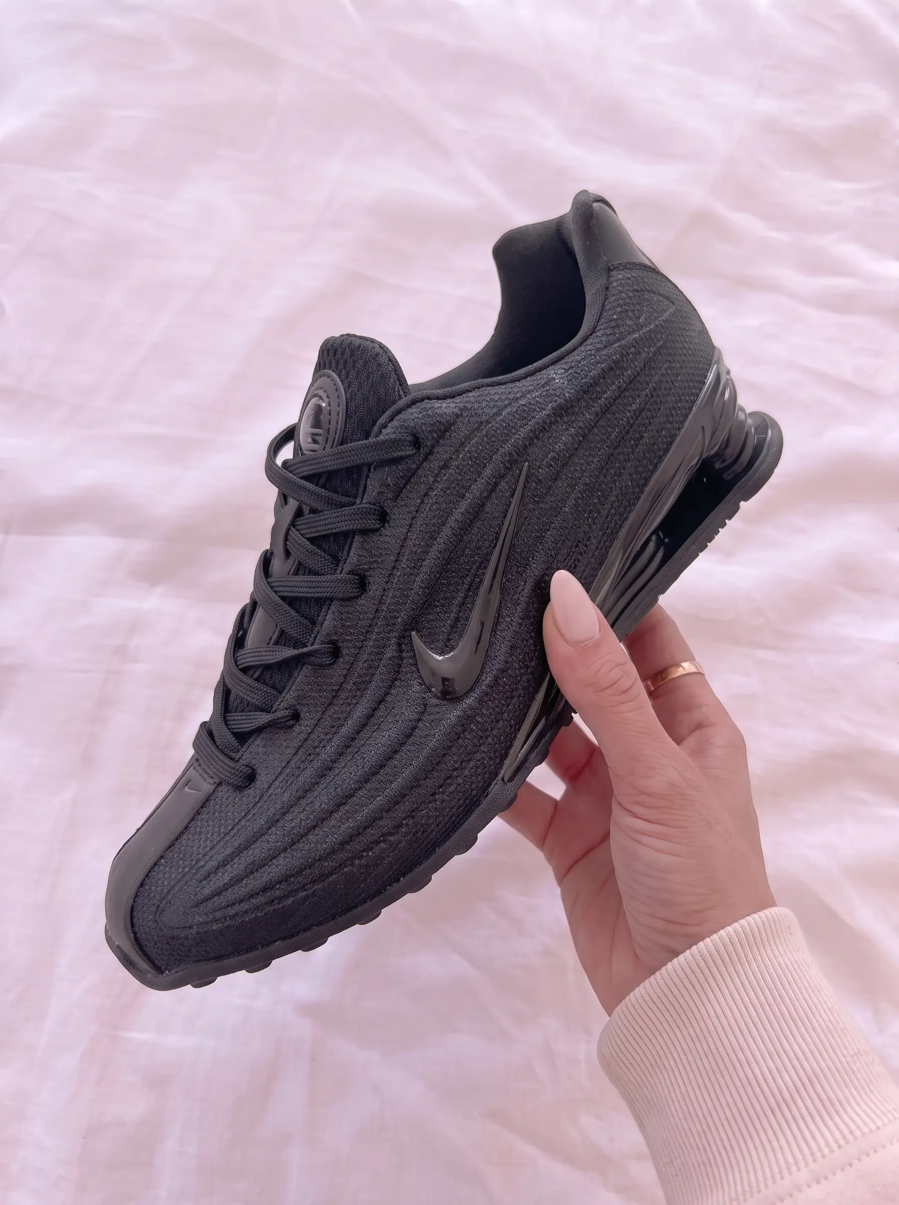 Nike Shox R4