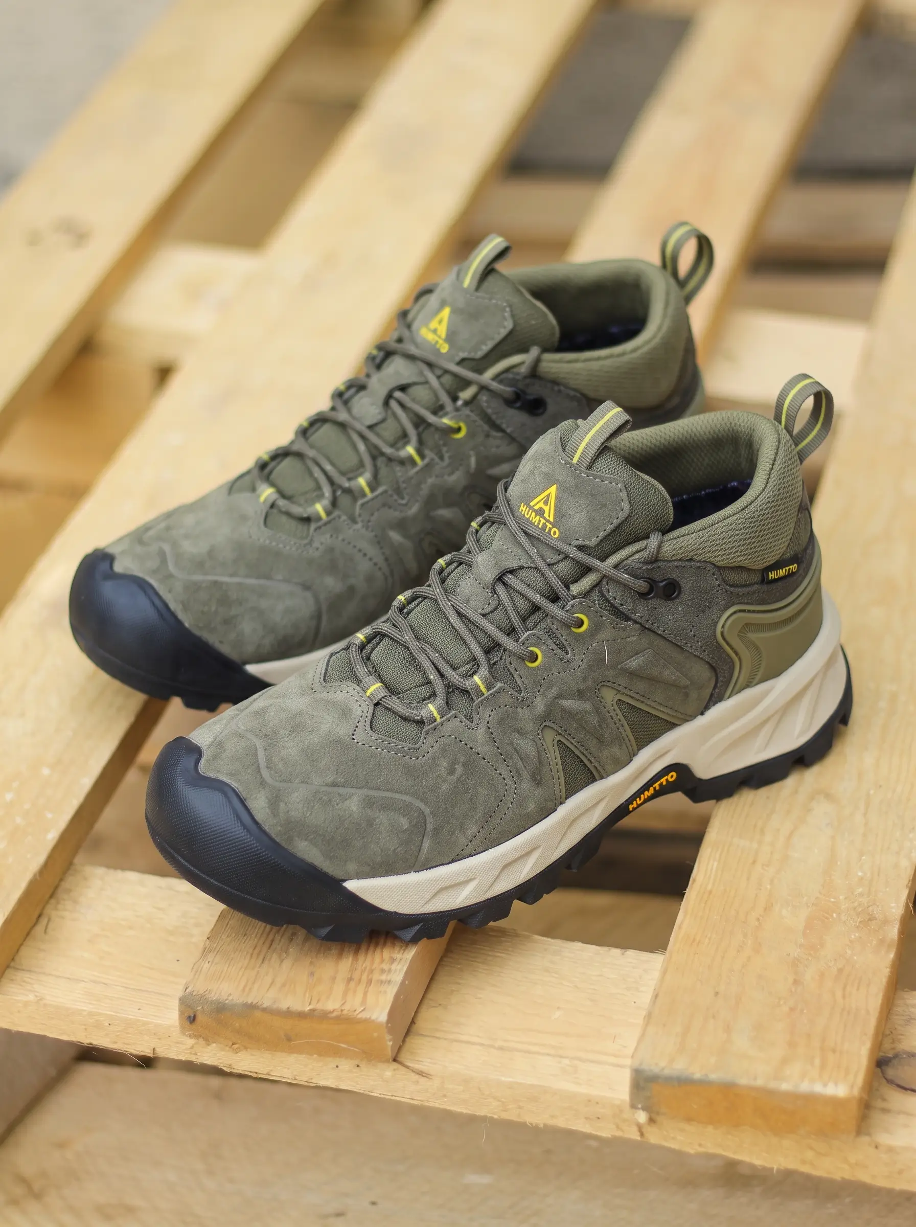 Humtto Hiking Shoes