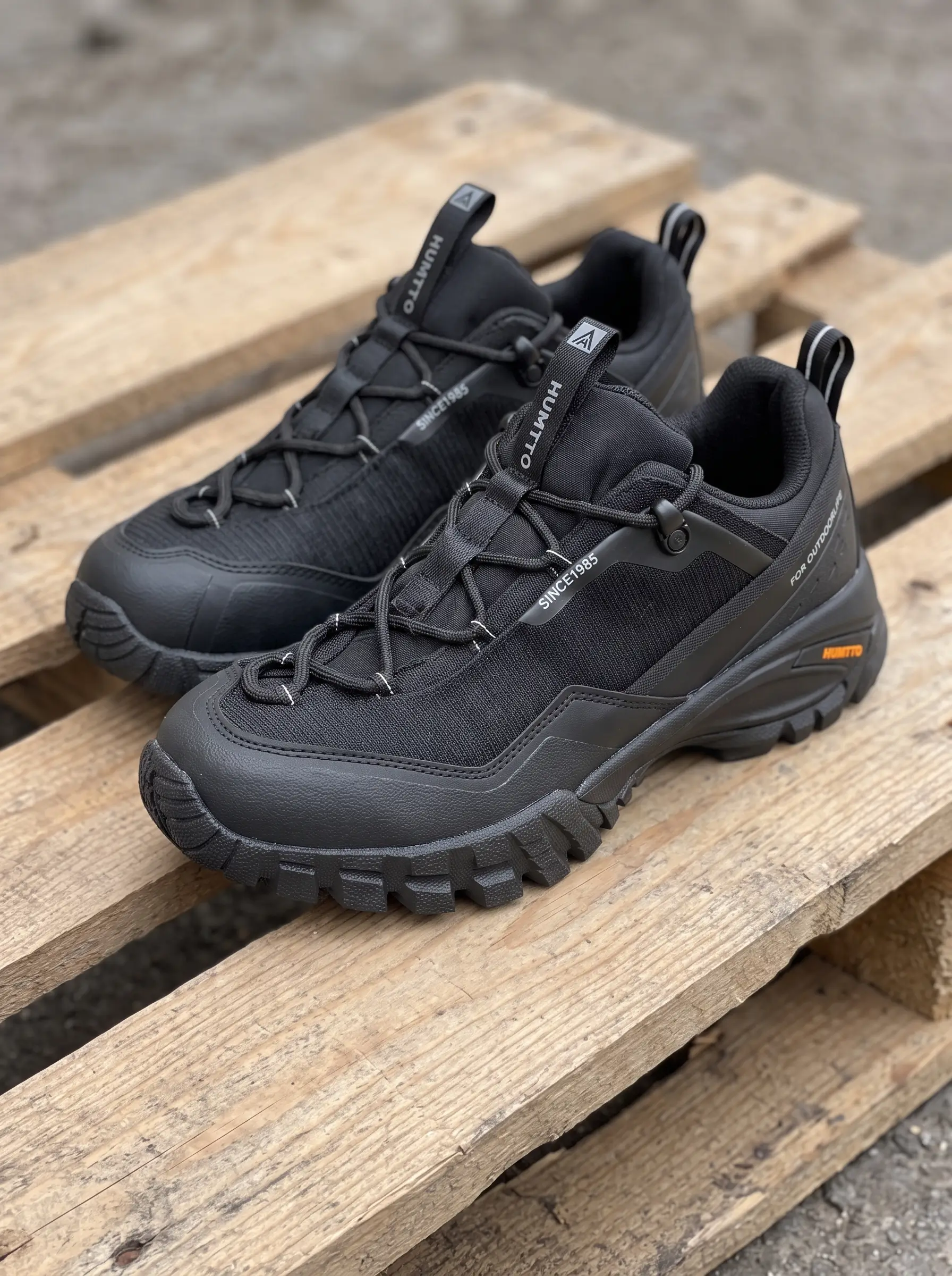 Humtto Hiking Boots